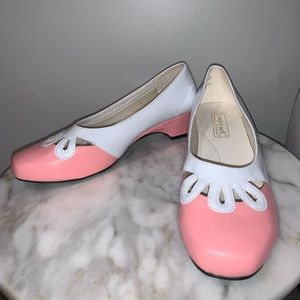 Vintage 80s pink and white low heels!
